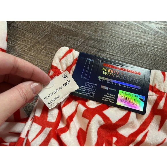 Mens Marvel Pajama Pants Red and White Fleece Size Medium NWT K9 - Picture 5 of 7